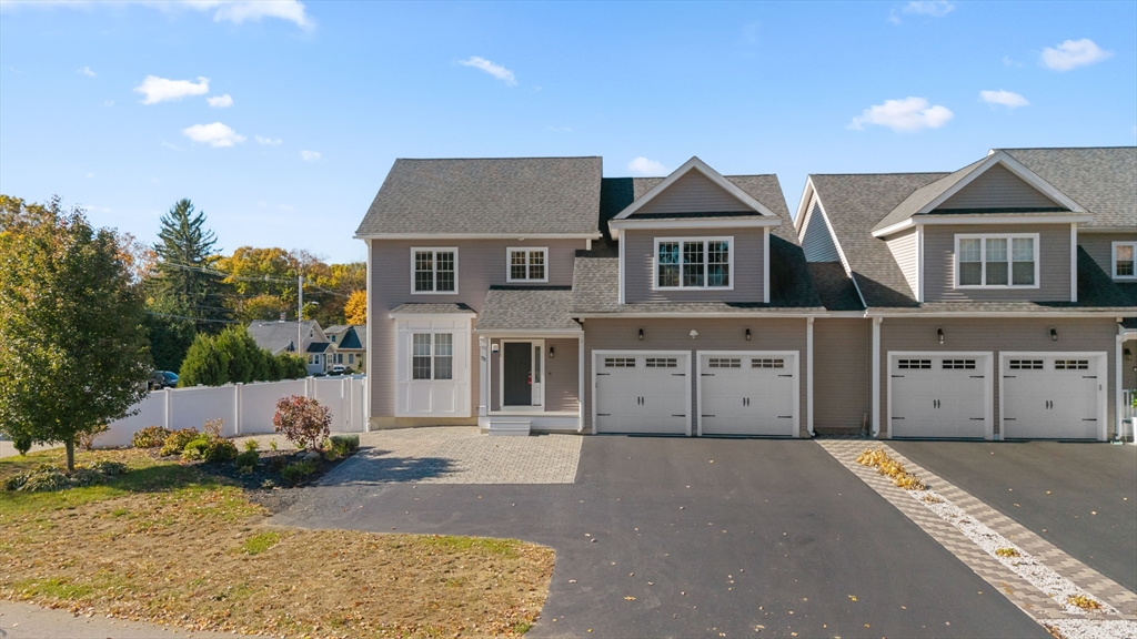 75 Elm St #75 in Shrewsbury