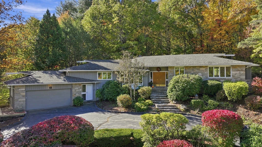31 Hancock Hill Dr in Worcester