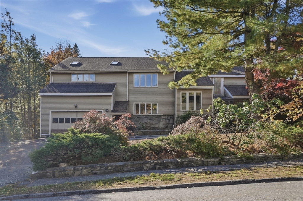 29 Whisper Drive in Worcester