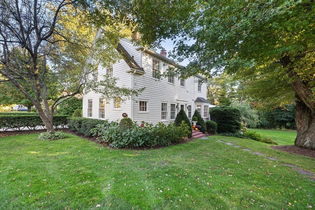 11 Ship Yard Ln in Duxbury