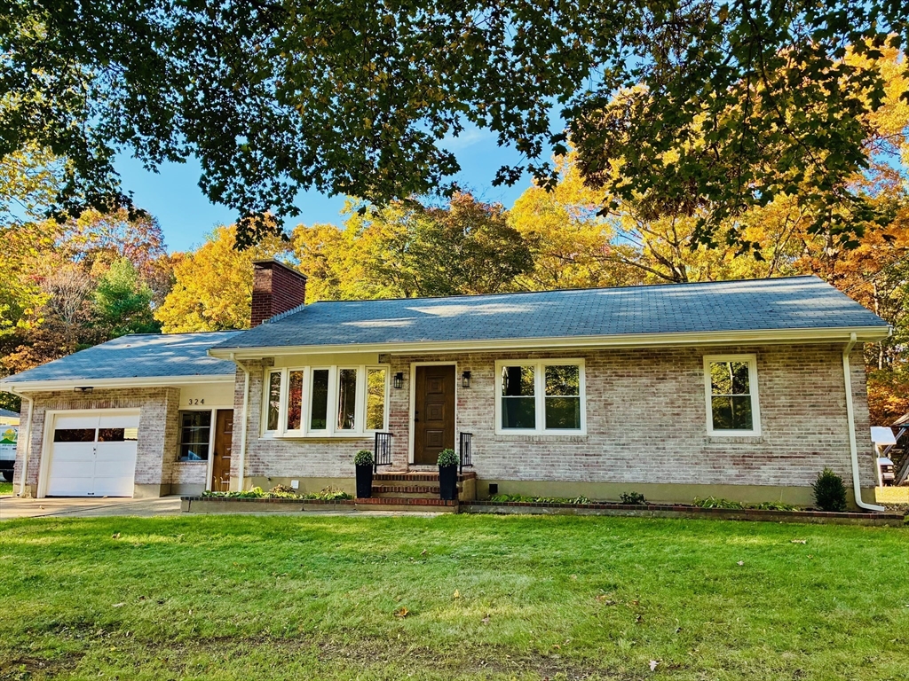 324 Pleasant Street in Franklin