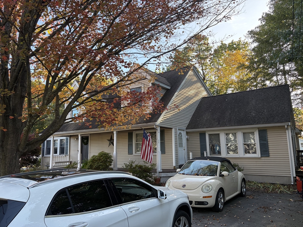 8 Newton Avenue in Tewksbury