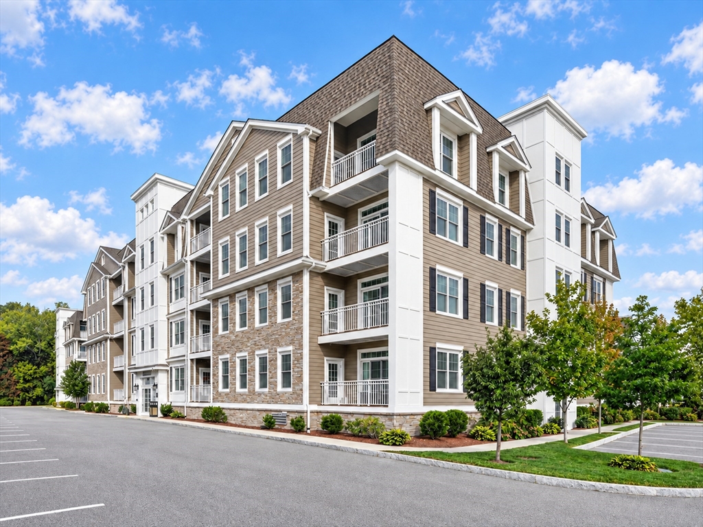 320 Middlesex Ave #D307 in Medford