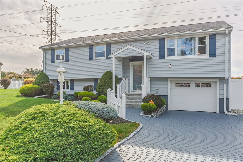 25 Moreau Street in Stoughton