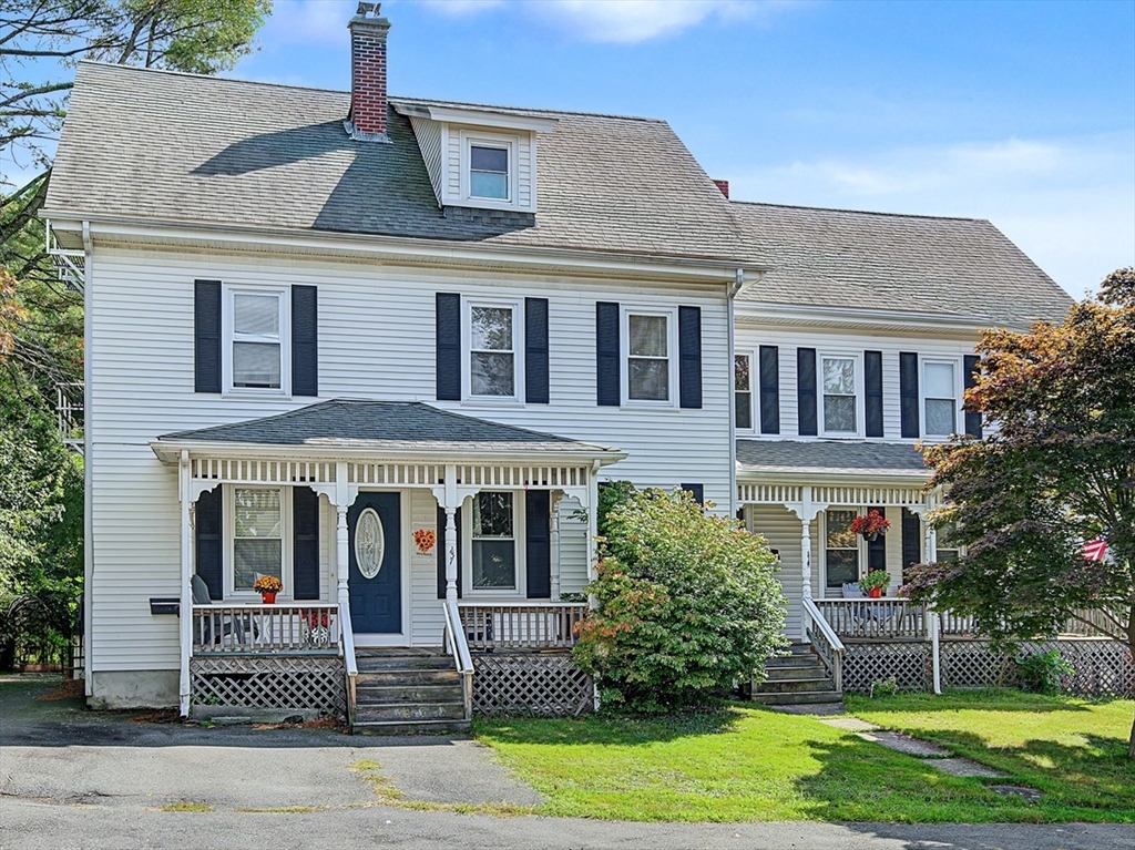 235-237 Walnut St in Stoughton
