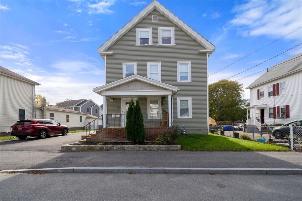 8 Kilmer Ave in Taunton