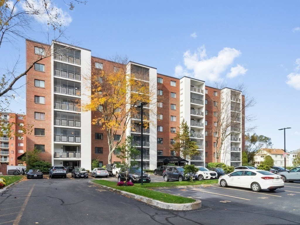 12 NINTH STREET #706 in Medford