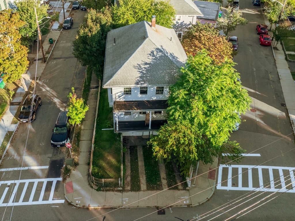 4 Charnwood Rd in Medford