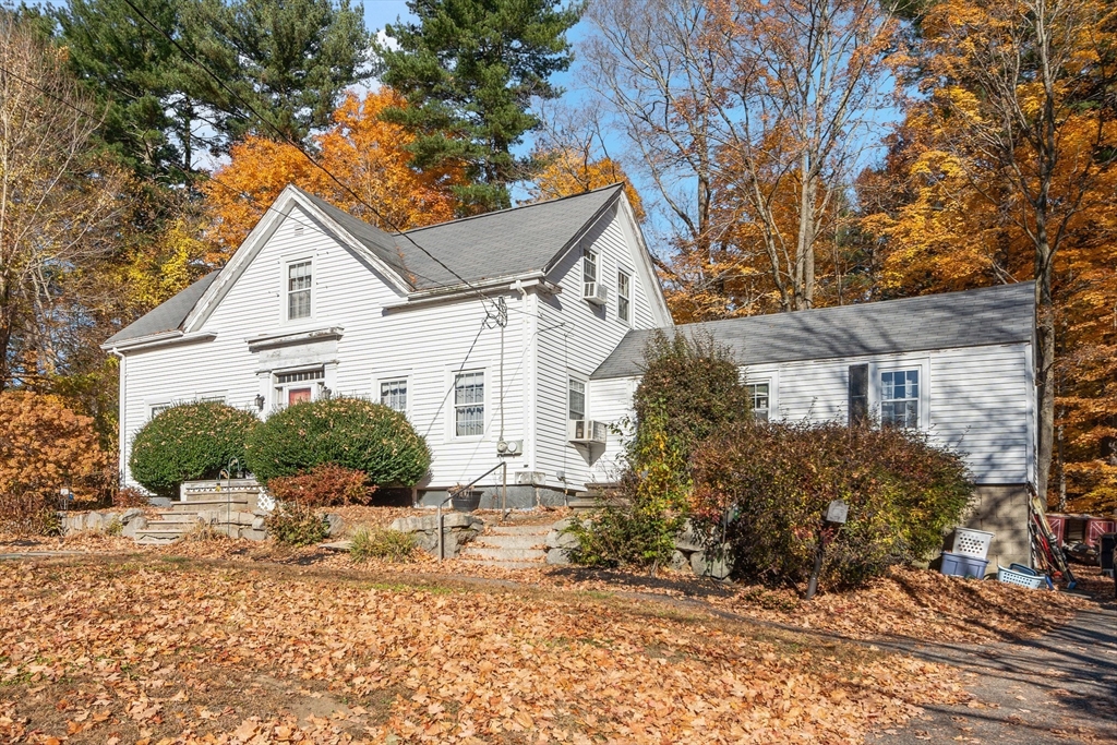 9 Hill Street in North Reading