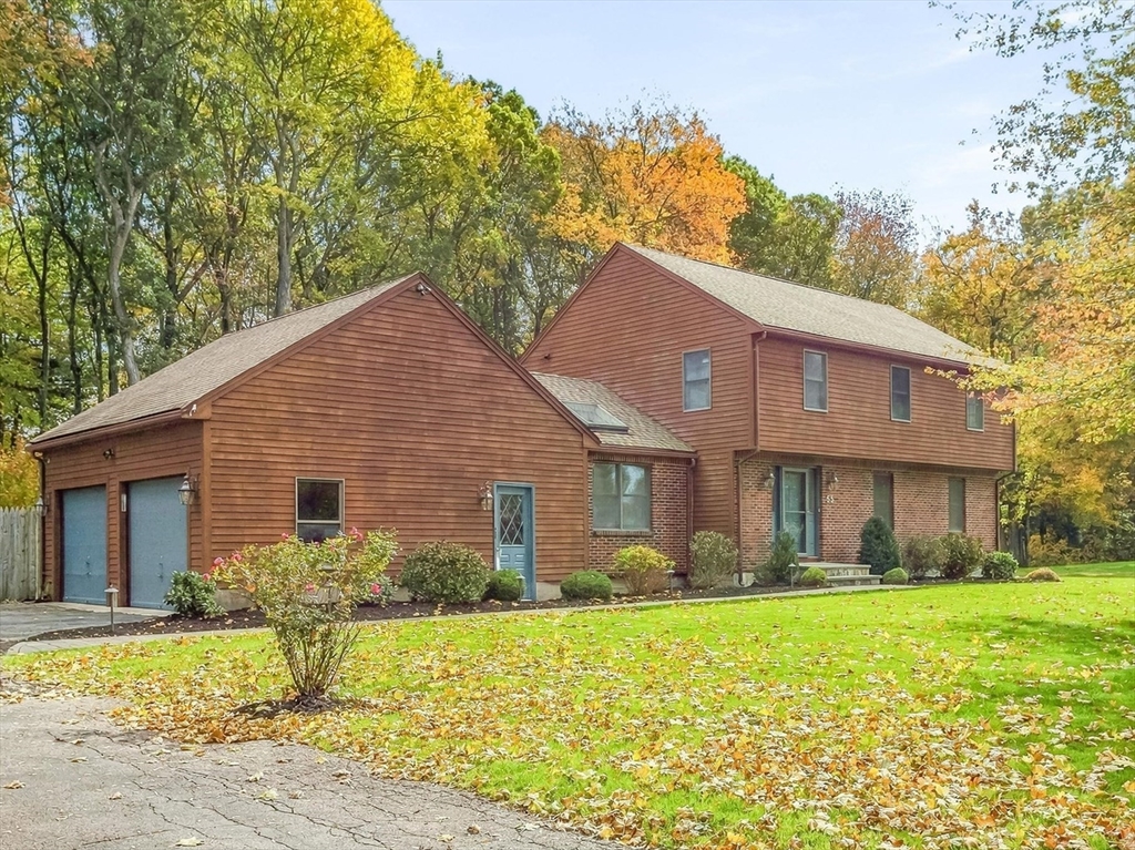 55 Anne Rd in Norwood