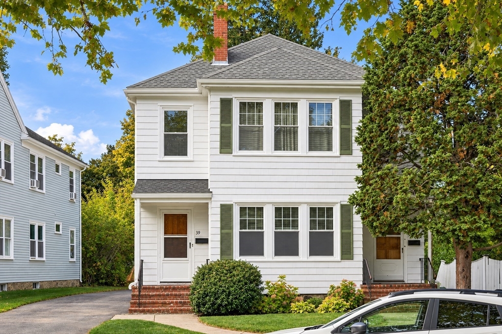 37-39 Orchard Cir in Swampscott