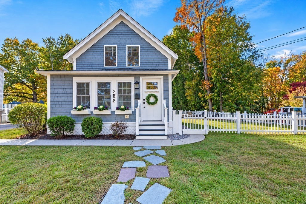 252 Union St. in Millis