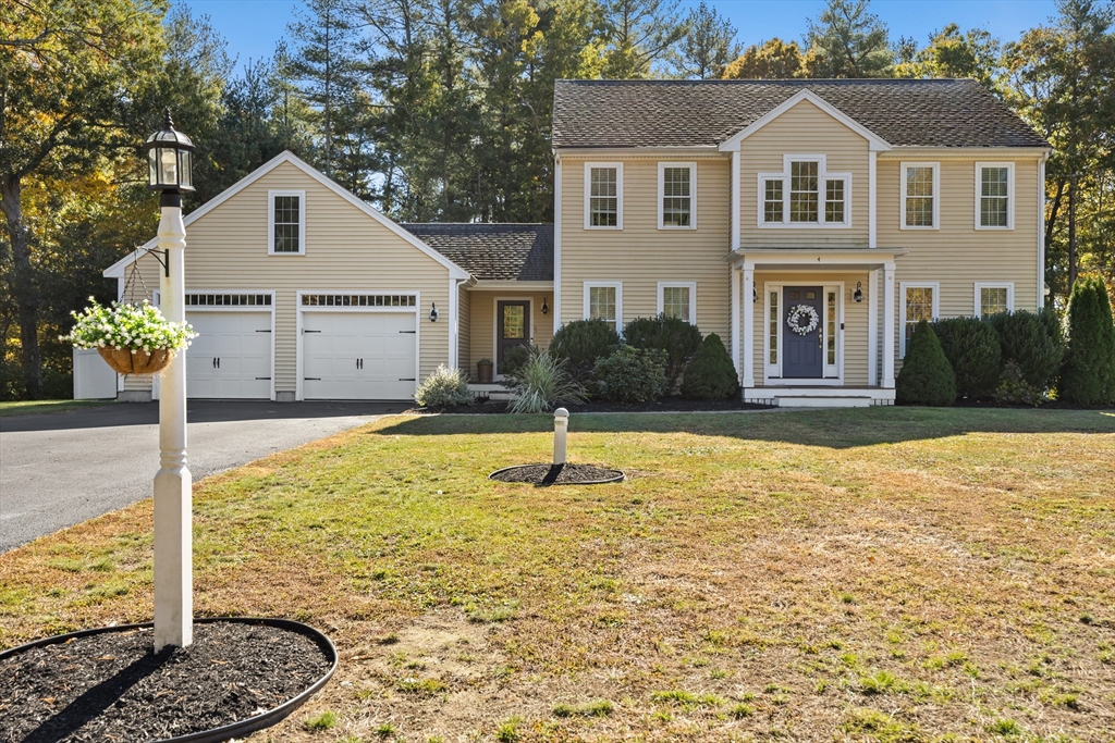 4 Sherwood Dr in Halifax
