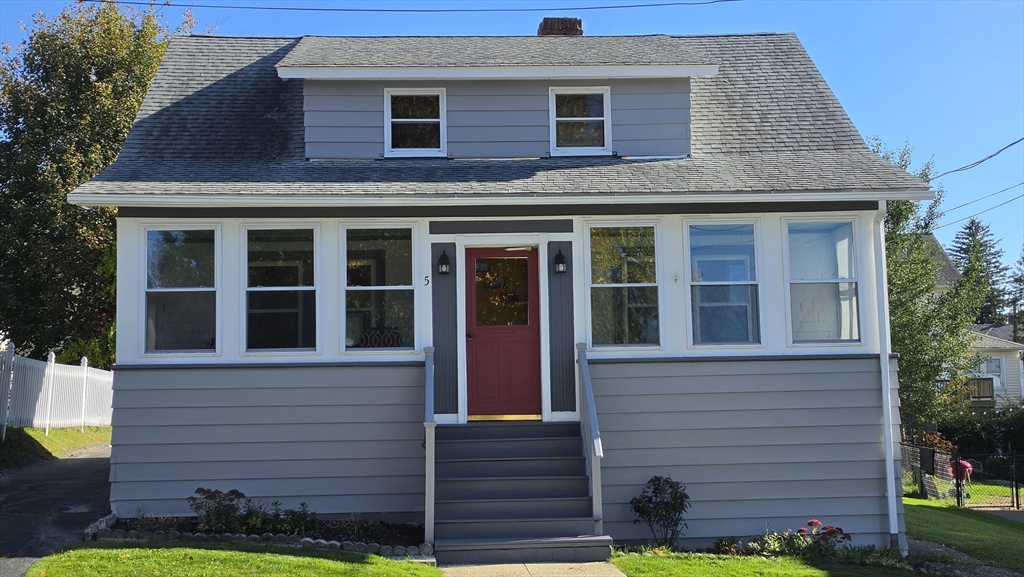 5 Cutting Avenue in Worcester