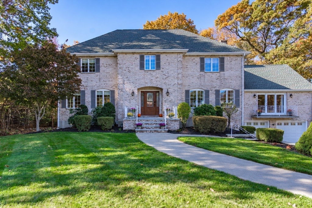 135 LAURICELLA LANE in Waltham