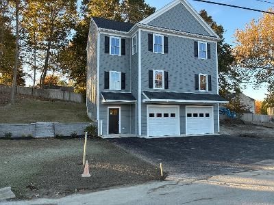17 Merryknoll Road in East Weymouth