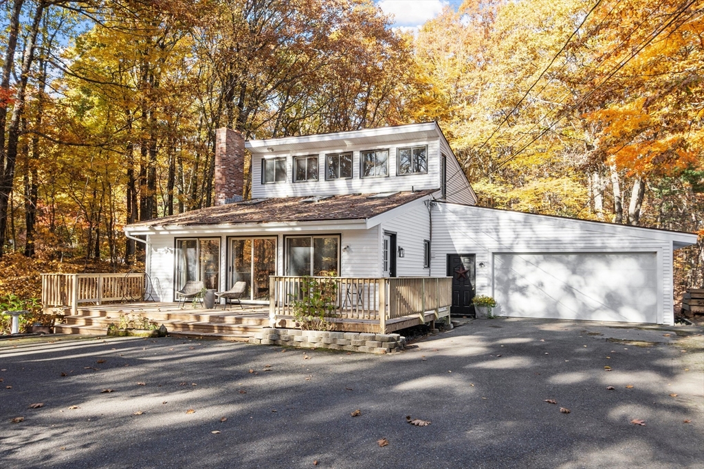 92 Maple St in Sterling