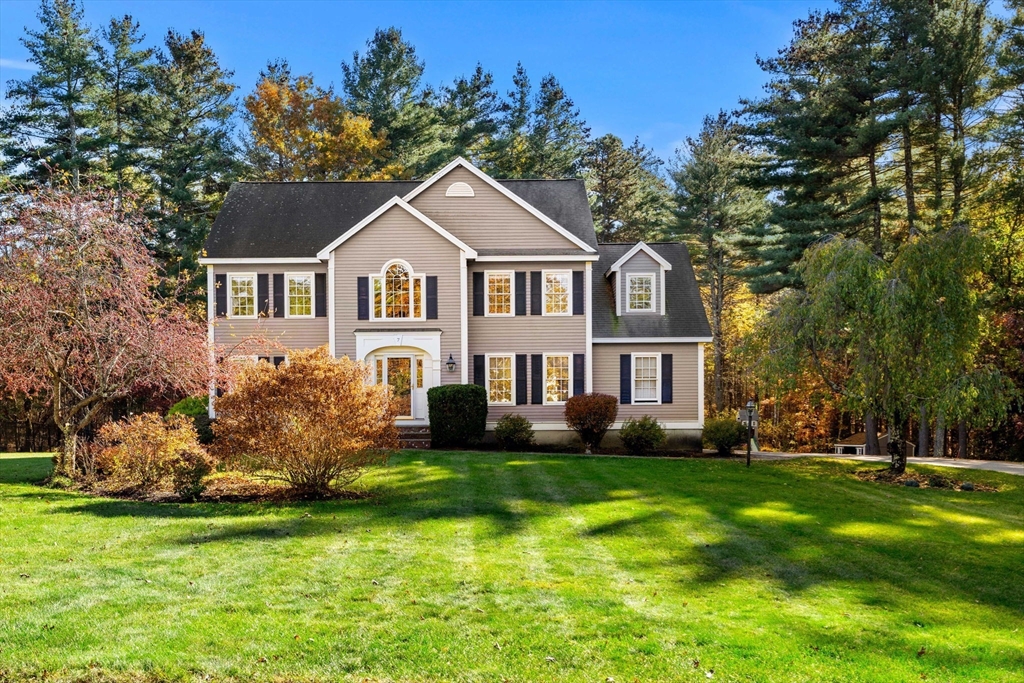 7 Robbins Farm Rd in Dunstable