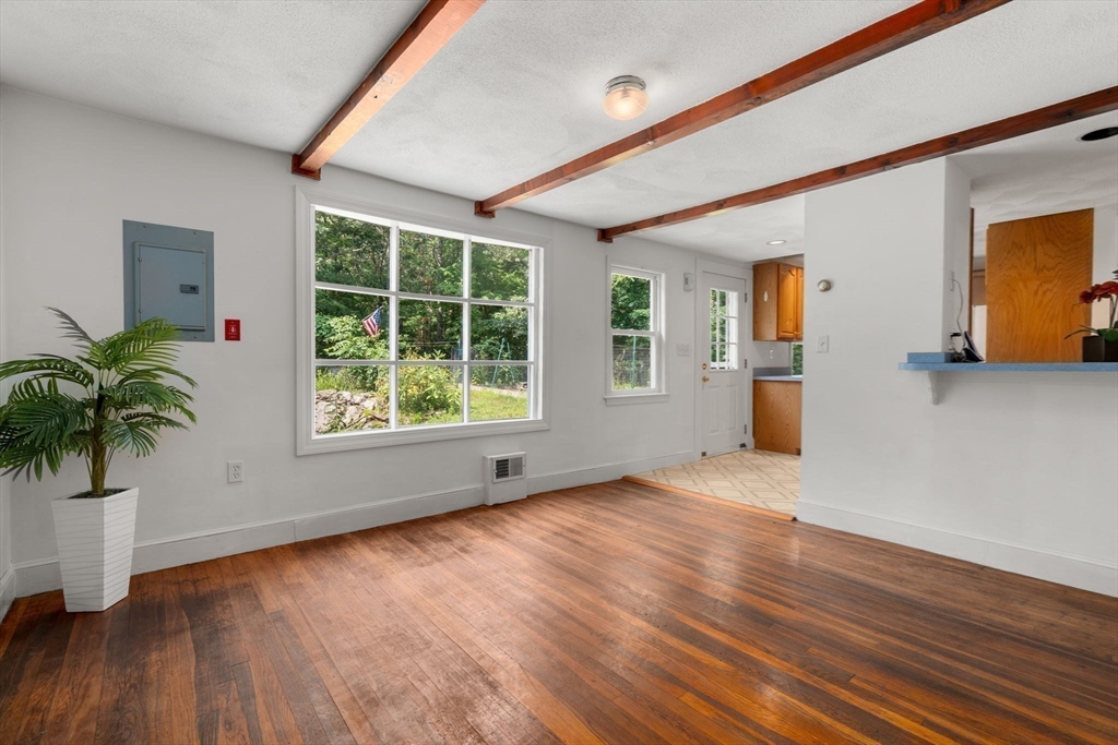 287 Haverhill St in North Reading
