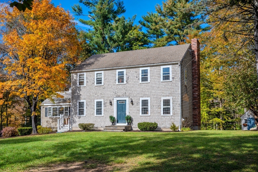 241 Grove St in Norwell