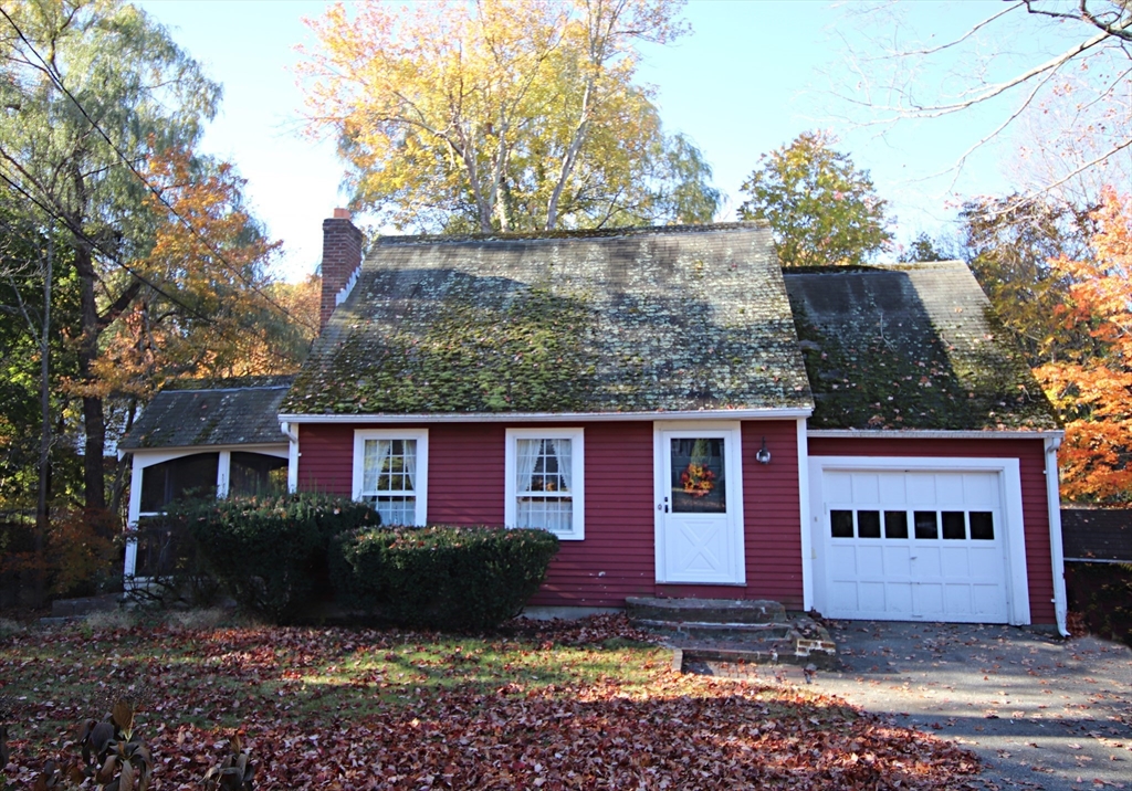 51 Old Nahant Road in Wakefield