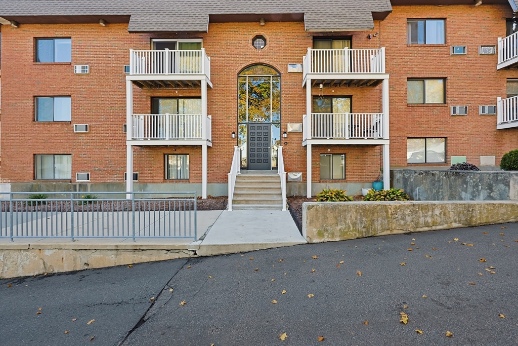 273 W Main St #A11 in Marlborough