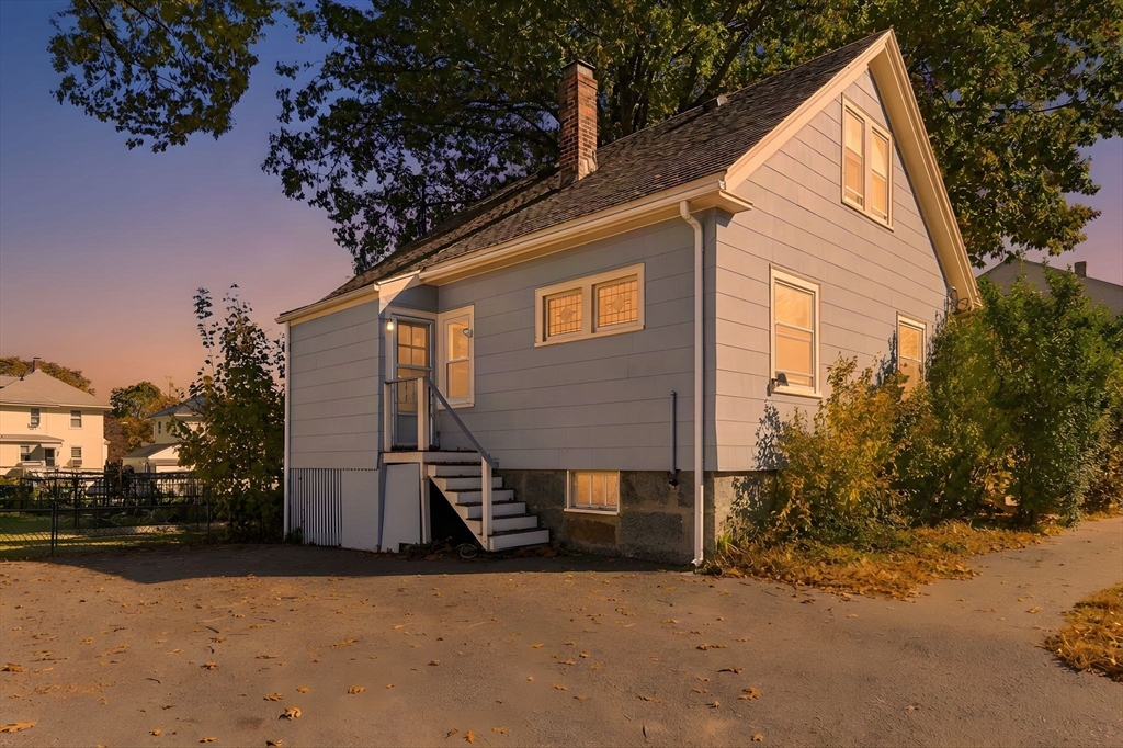 166 Everett St in Quincy