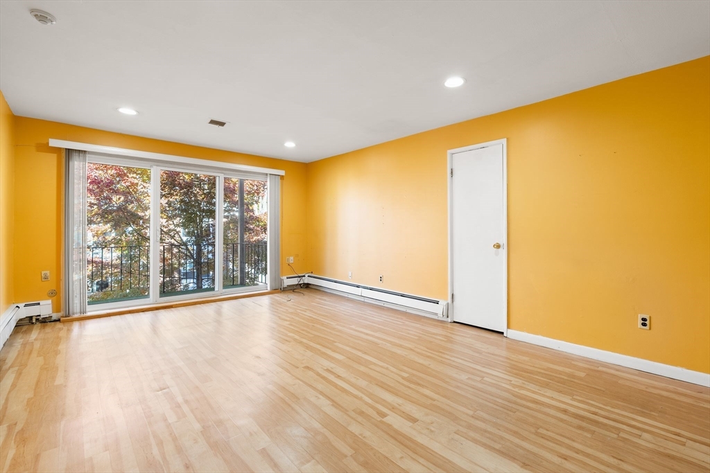 30 Pleasant Dr #9 in Stoughton