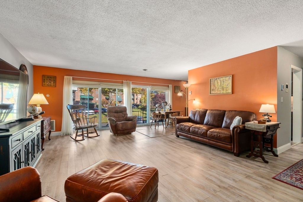 1212 Greendale Ave #333 in Needham