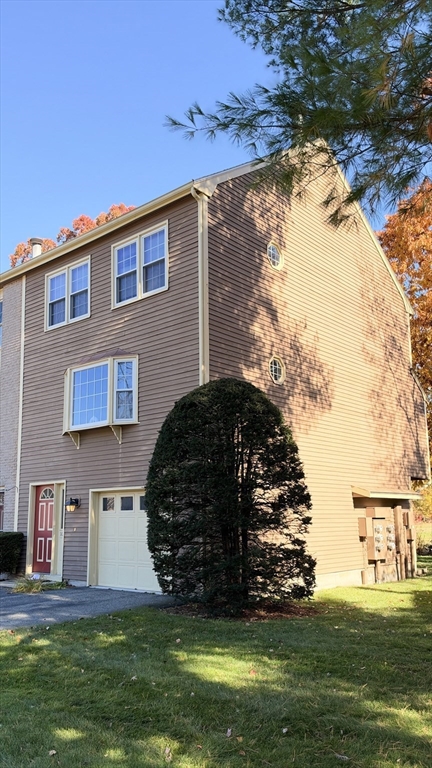 102 Heritage Dr #102 in Tewksbury