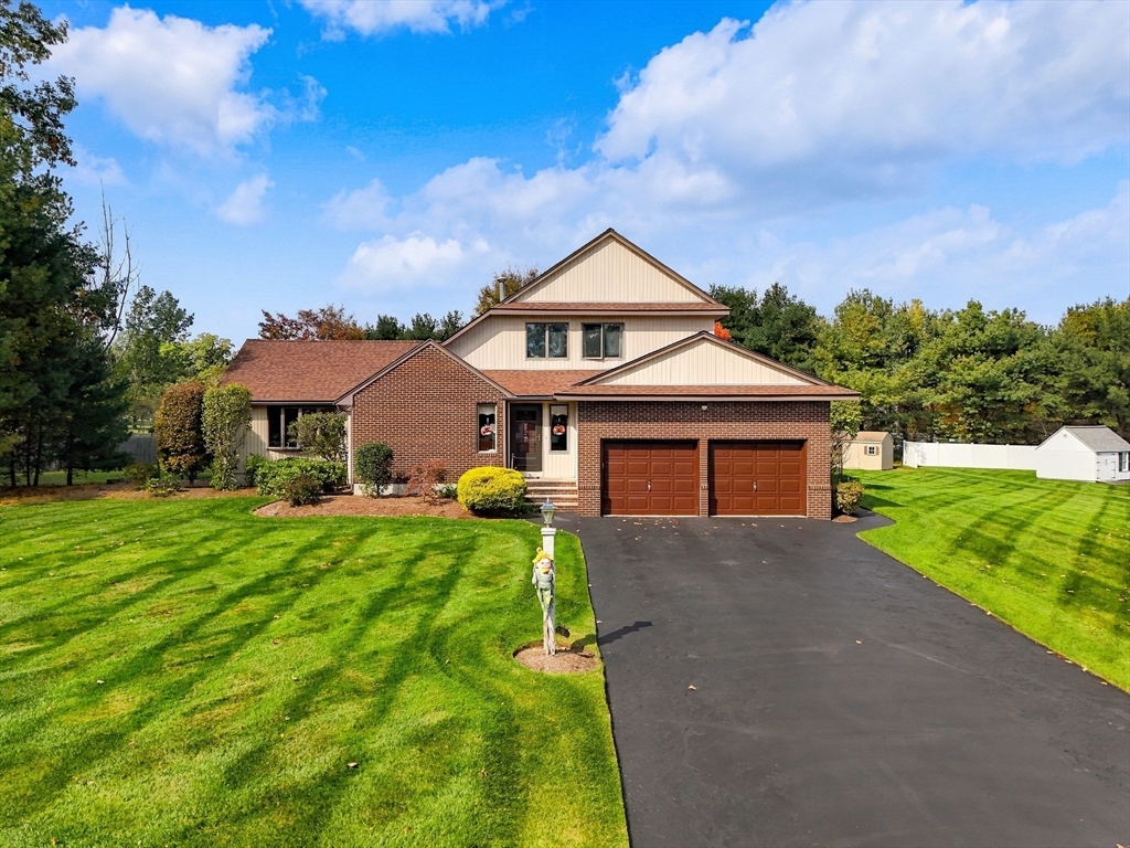 19 Bennett Circle in Billerica