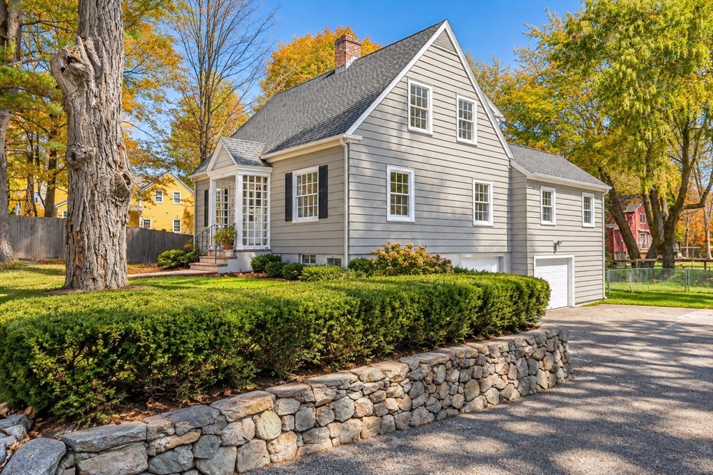 58 Brook St in Medfield