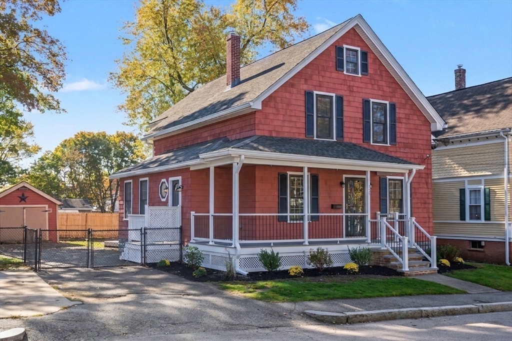 157 Fisher St in North Attleboro