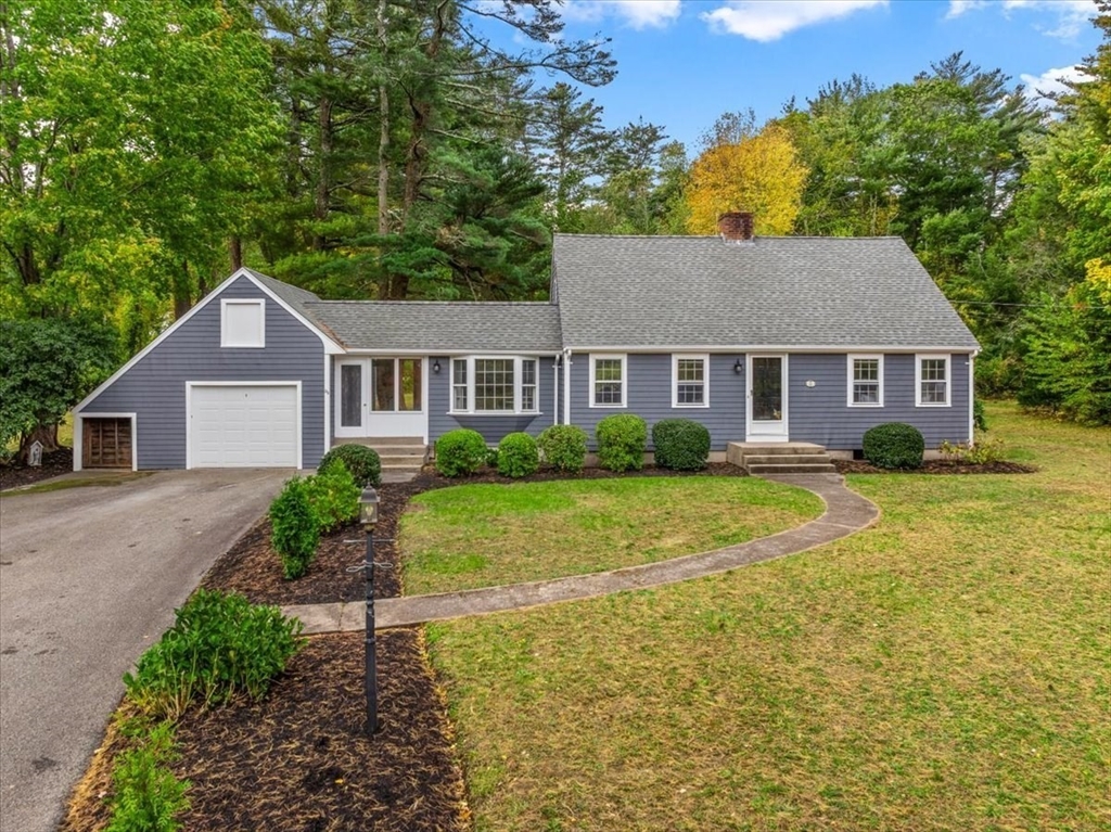 99 Old Oaken Bucket Rd in Scituate