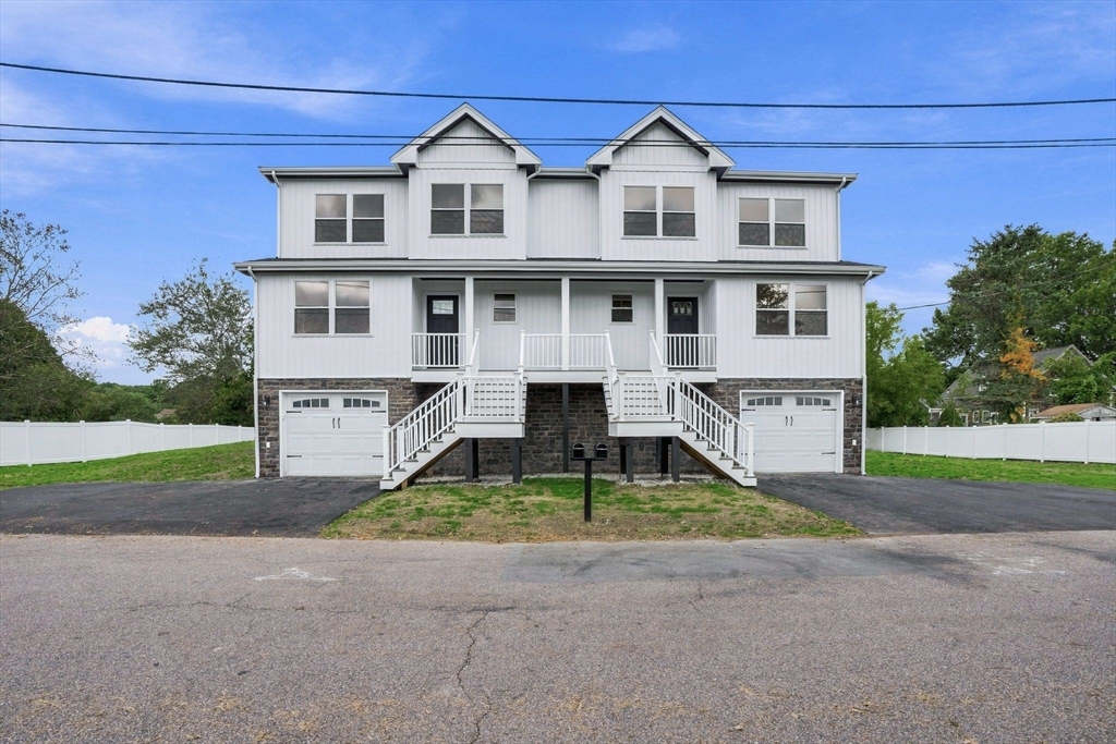 2120 Water St #2 in Dighton