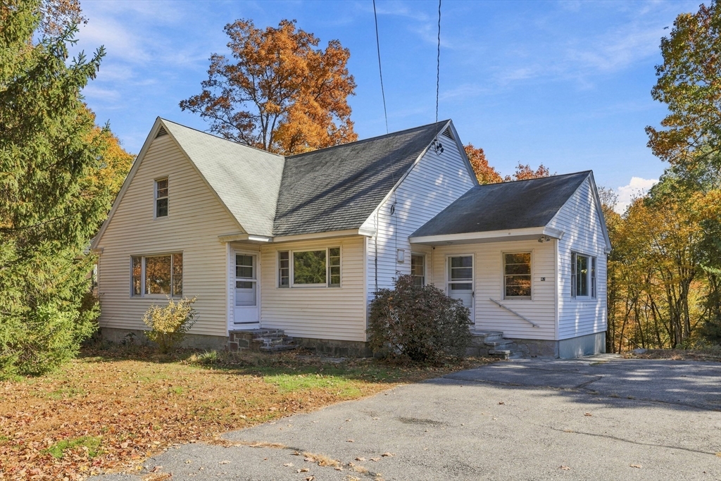 42 E Prescott Street in Westford