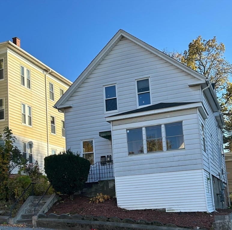 128 Endicott St in Worcester