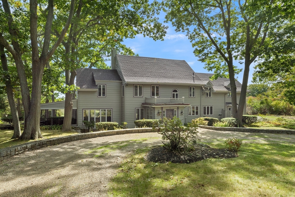 12 Graystone Road in Gloucester