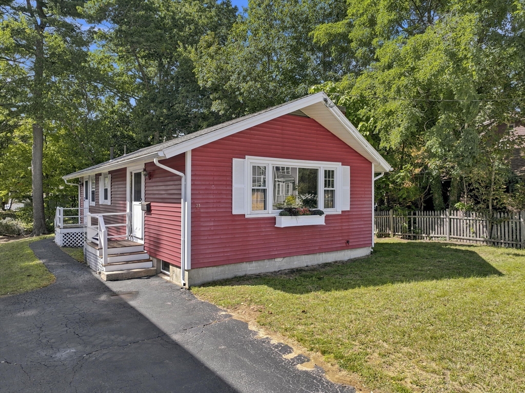 21 Beacon St in Wilmington