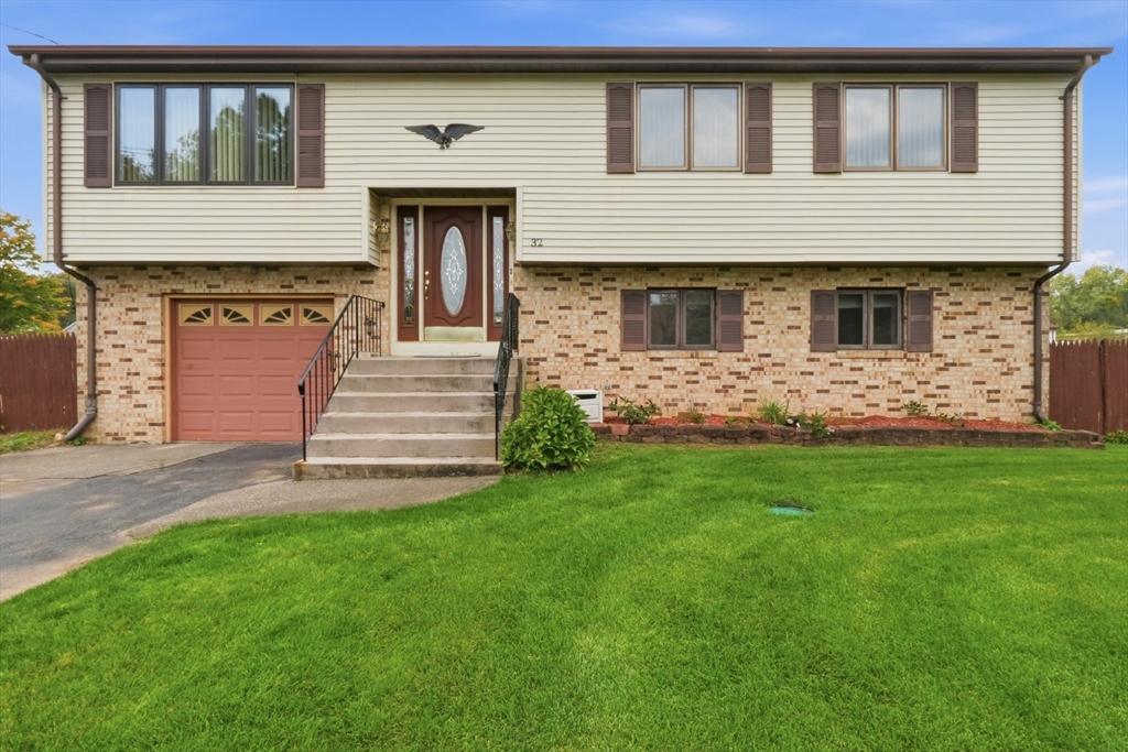 32 Clyde Street in Seekonk