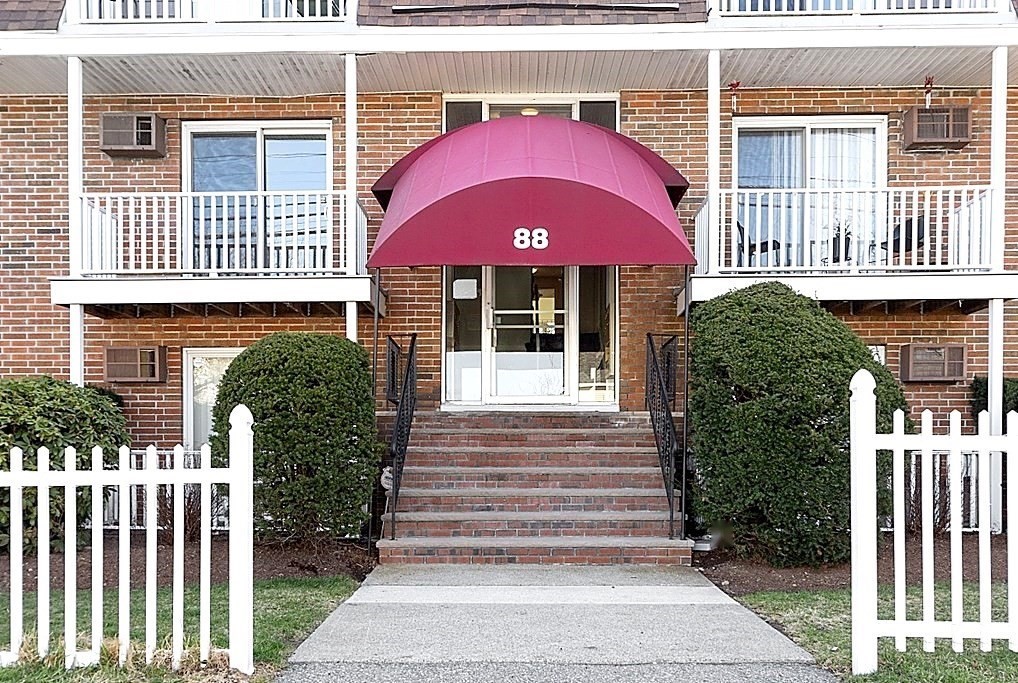 88 Beacon St #11 in Lawrence
