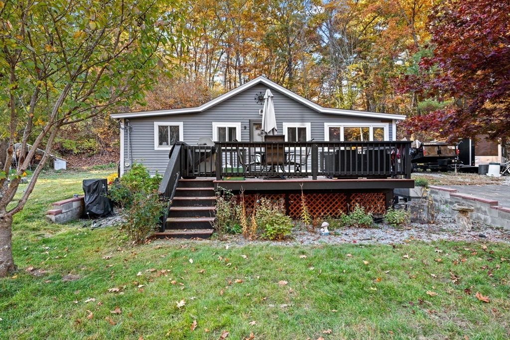 9 Valley Rd in Groton